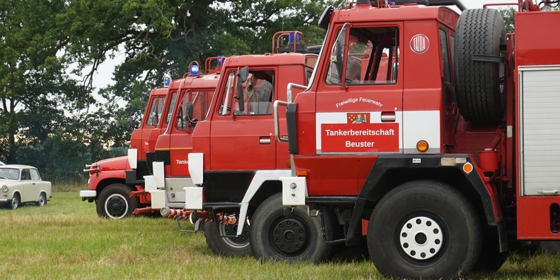 „Hol dir deine Show!“ bringt großes Fernsehen ins kleine Beuster / MDR-Show feiert Blaulichttage und Regionalhelden - Foto: presseportal.de