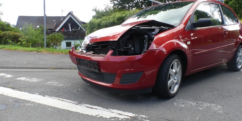 POL-GM: Unfall im Kreuzungsbereich - Foto: presseportal.de