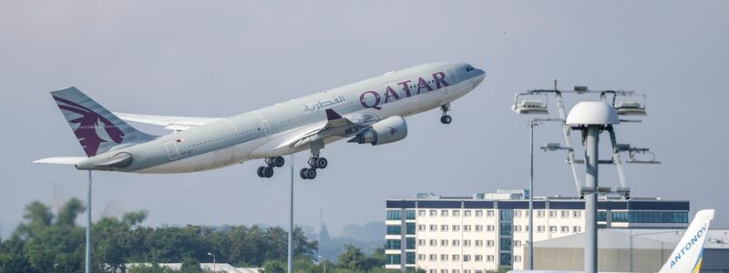 In Zusammenarbeit mit dem Emirat Katar werden 81 Straftäter vom Flughafen Leipzig aus nach Afghanistan ausgeflogen.  - Foto: Jan Woitas/dpa