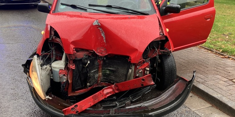 POL-NI: Pkw kollidiert mit Straßenlaterne - Foto: presseportal.de