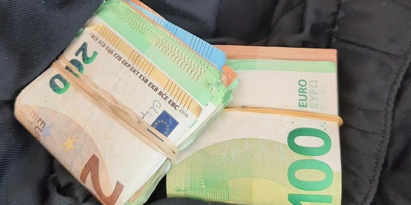 BPOL NRW: Gemeinsame Pressemitteilung: Bundespolizei, PP-Aachen, ZFA Essen + Städteregion Aachen - Verdacht der Hehlerei - Wert sichergestellter Gegenstände über 80.000,- Euro.... - Foto: presseportal.de