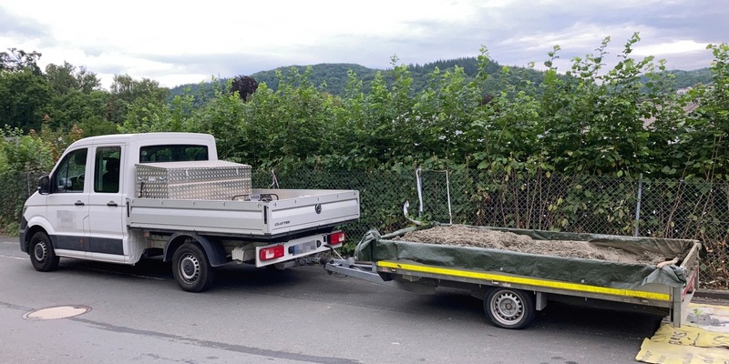 Mittelhessen: LAHN-DILL: + Zu schwer, nicht gesichert und keine Fahrerlaubnis + Mit Mitsubishi überschlagen + - Foto: presseportal.de
