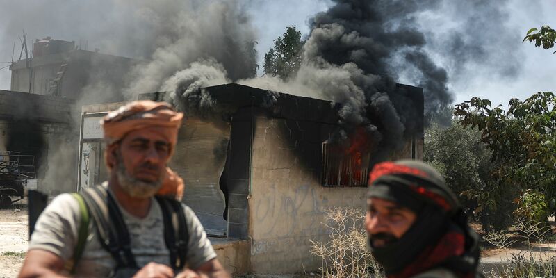 Syriens Übergangspräsident Al-Schaara ruft zu einem Ende des Blutvergießens in Suwaida auf.  - Foto: Ghaith Alsayed/AP/dpa