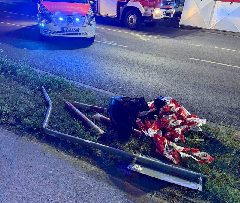 FW-DT: Alleinunfall - Eine Person verstorben - Foto: presseportal.de