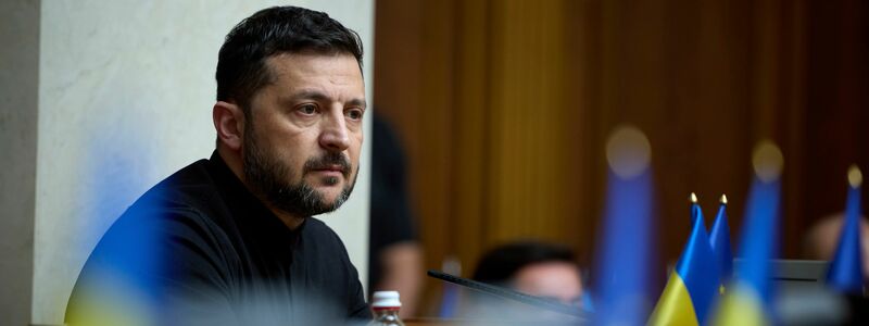 Selenskyj plädiert für neue Verhandlungen auf Führungsebene. (Archivbild) - Foto: Vadym Sarakhan/AP/dpa