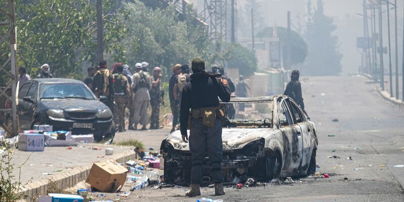 Berichten zufolge ist die Lage in der Stadt Suwaida inzwischen unter Kontrolle.     - Foto: Moawia Atrash/dpa