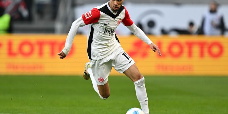 Hugo Ekitiké wird in Zukunft für den FC Liverpool auf Torejagd gehen. - Foto: Arne Dedert/dpa