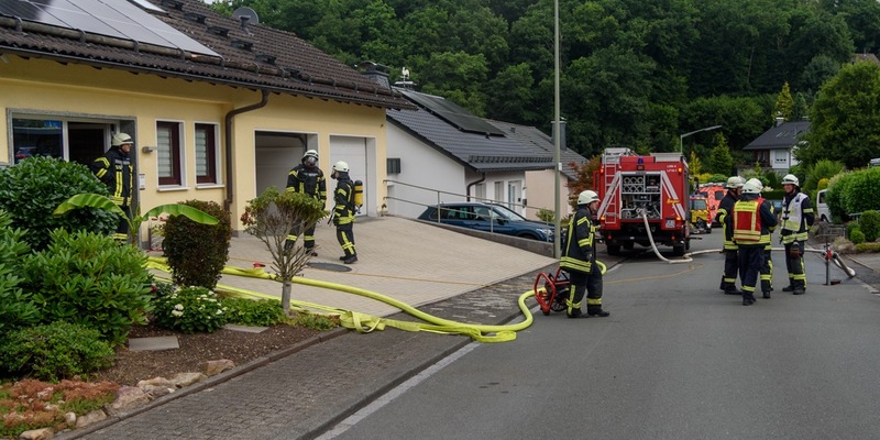 FW-OE: brennende Strom-Unterverteilung im Keller - Foto: presseportal.de