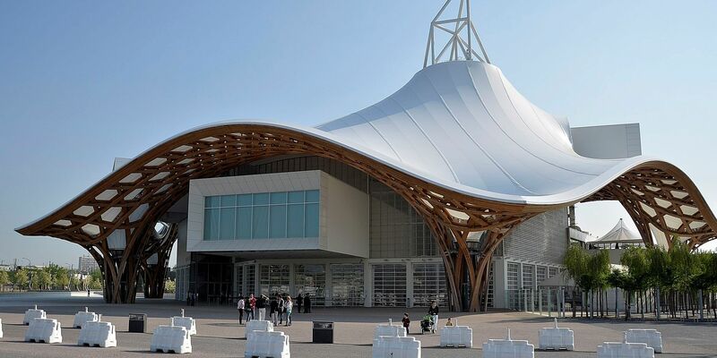Die Kunstbanane hing seit dem 8. Mai im Centre Pompidou Metz. (Archivbild) - Foto: Jörg Fischer/dpa