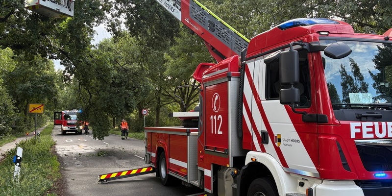 FW Moers: Fünf Einsätze nach Gewitter über Moers - Foto: presseportal.de