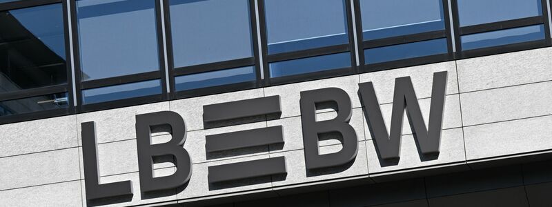 Die LBBW teilte mit, dass man die Ermittlungen der Behörden von Beginn an vollumfänglich unterstützt und auch selbst zur Aufklärung beigetragen habe. (Archivbild) - Foto: Bernd Weißbrod/dpa