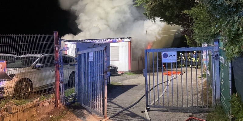 FW-DO: Bürocontainer brennt nieder - Foto: presseportal.de
