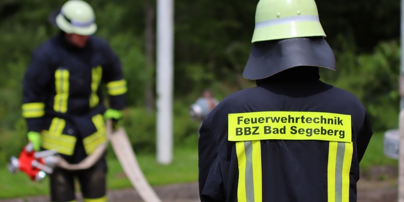 FW-SE: Feuerwehrunterricht als Schulfach - Erfolgsprojekt im Kreis Segeberg - Foto: presseportal.de