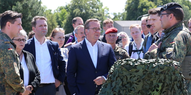 Verteidigungsminister Pistorius besucht Innovationslabor in Erding - Foto: presseportal.de