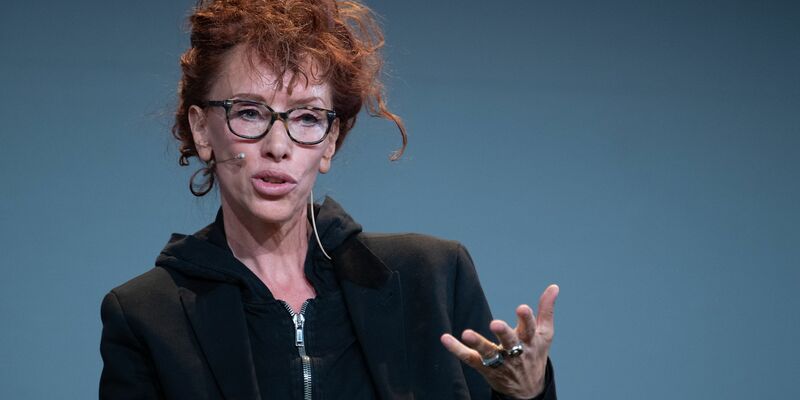 Die schöne neue Welt malt Sibylle Berg mit Witz, Fantasie und Sarkasmus in lustvollen Details und Kaskaden skurriler Ideen aus. (Archivbild) - Foto: Soeren Stache/dpa