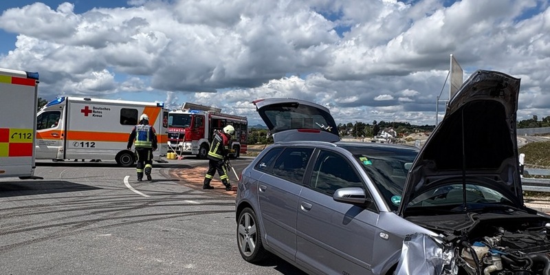 FW Allensbach: G1 Betriebsstoffe aus PKW - Foto: presseportal.de