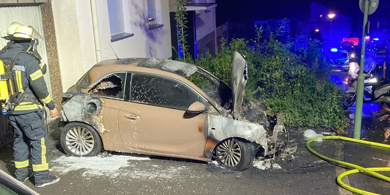 POL-HA: Auto in Flammen - Wer kann Hinweise geben? - Foto: presseportal.de