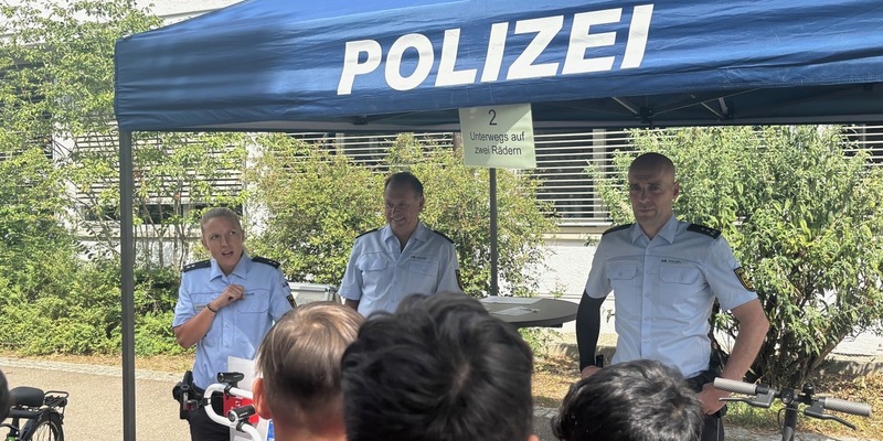 POL-LB: Aktionswoche der Verkehrssicherheit: 280 Schülerinnen und Schüler der Hirschbergschule in Ludwigsburg erleben Unterricht der anderen Art - Foto: presseportal.de