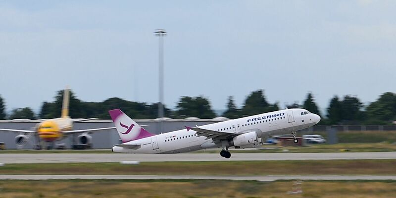 Eine jesidische Familie aus Brandenburg ist abgeschoben worden, obwohl sie erfolgreich gegen die Ablehnung des Asylbescheids geklagt hatte (Archivbild). - Foto: Hendrik Schmidt/dpa