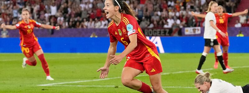 Aitana Bonmati bejubelt ihr Siegtor euphorisch. - Foto: Alessandra Tarantino/AP/dpa