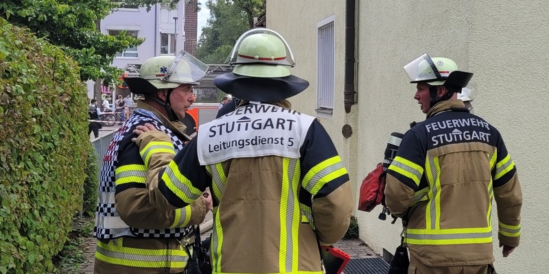 FW Stuttgart: Brand in Wohn- und Geschäftsgebäude - Foto: presseportal.de