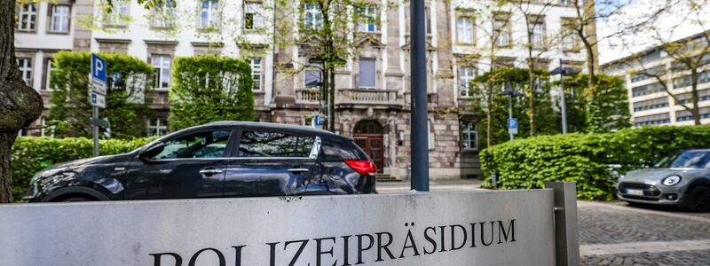 Im Keller des Polizeipräsidiums Essen lagerten bislang unbekannte Akten zur Entführung des Aldi-Gründers Theo Albrecht. (Archivbild) - Foto: Christoph Reichwein/dpa