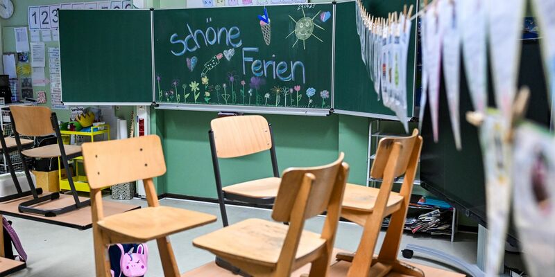 Während die meisten Bundesländer mit wechselnden Terminen leben, haben Bayern und Baden-Württemberg traditionell als letzte Ferien. (Archivbild) - Foto: Jens Kalaene/dpa