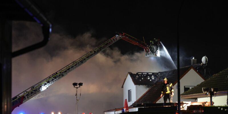 Der Brand in Wächtersbach hatte wegen seines vermeintlich rechtsextremistischen Hintergrunds für überregionales Aufsehen gesorgt. Tatsächlich wollte der pakistanische Brandstifter die Ermittler laut Urteil mit aufgesprühten rassistischen Parolen auf die falsche Fährte lenken. (Archivfoto) - Foto: Marc Webersinn/5vision.news/dpa