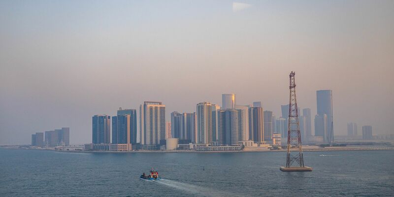 Die Emirate werden zum Sommerziel – auch bei 40 Grad. (Archivbild) - Foto: Sina Schuldt/dpa