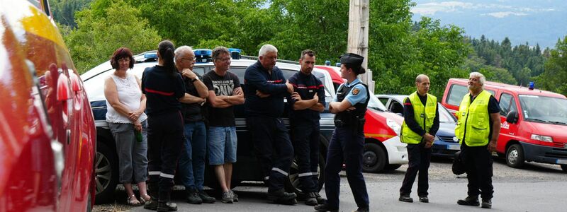 Nach dem Vorfall bei der Auto-Rallye im Département Puy-de-Dôme gibt es Untersuchungen.  - Foto: Sylvain Thizy/AFP/dpa