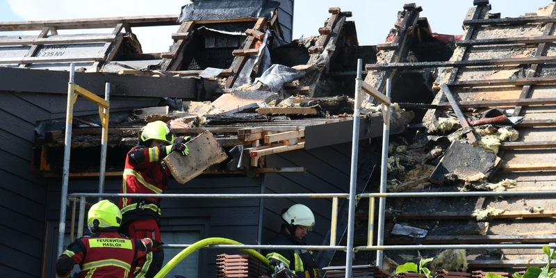 FW-PI: Hasloh: Dachstuhlbrand in Einfamilienhaus - Foto: presseportal.de