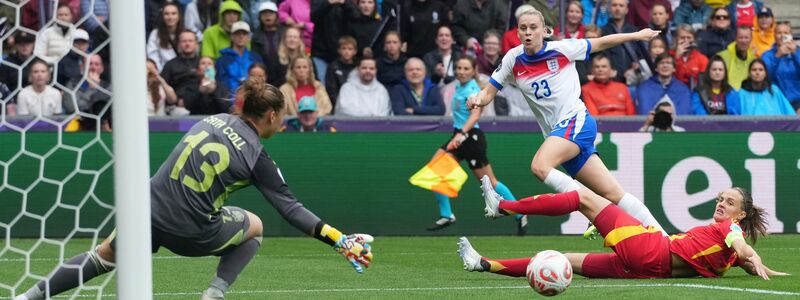 Party pur: Englands Nationalteam feiert den Titel. - Foto: Martin Meissner/AP/dpa