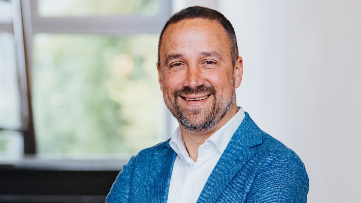 Energie vom Wasser? Was hinter dem Trend zu schwimmenden Solaranlagen steckt - Foto: presseportal.de