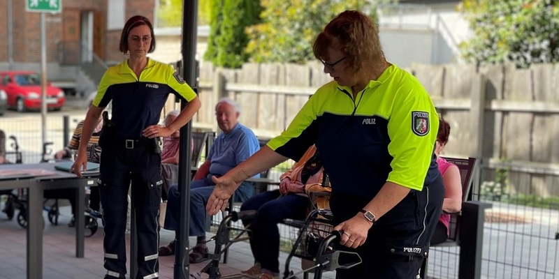 POL-DN: Mobil mit Rollator - Aber sicher! - Foto: presseportal.de