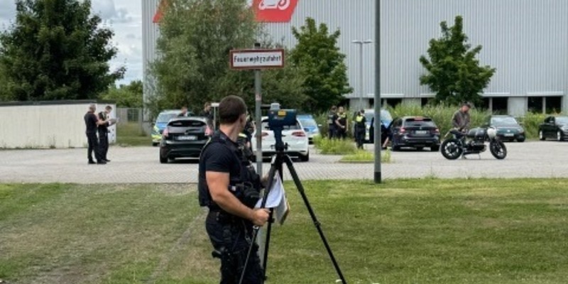 POL-NE: Polizei kontrolliert Tuner-Raser-Poser-Szene - Foto: presseportal.de