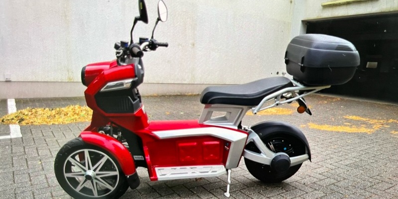 POL-RBK: Wermelskirchen - Dreirädriges Kleinkraftrad aus Tiefgarage entwendet - Foto: presseportal.de