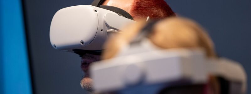 Avatare mit sichtbaren Anzeichen von Infektionen wurden über VR-Brillen gezeigt. (Symbolbild) - Foto: Monika Skolimowska/dpa