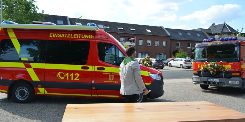 FW Gangelt: Zwei neue Fahrzeuge zum Jubiläum - Foto: presseportal.de