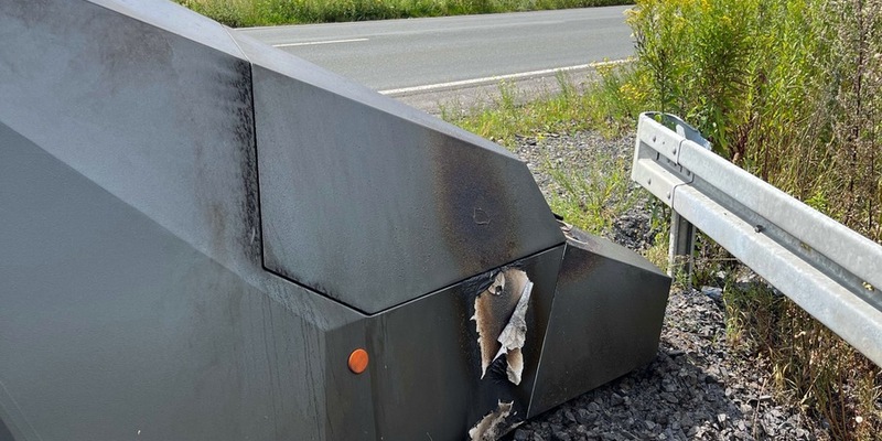 POL-COE: Dülmen, Merfeld, L600/ Enforcement-Trailer durch Feuer beschädigt - Foto: presseportal.de