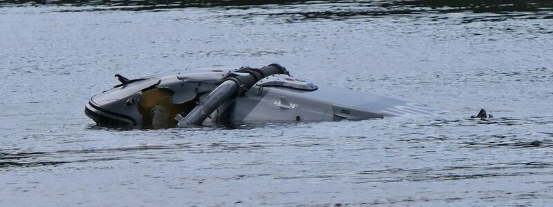 Rettungskräfte sind im Einsatz. - Foto: Sören Müller/Medienportal-Grimma/dpa