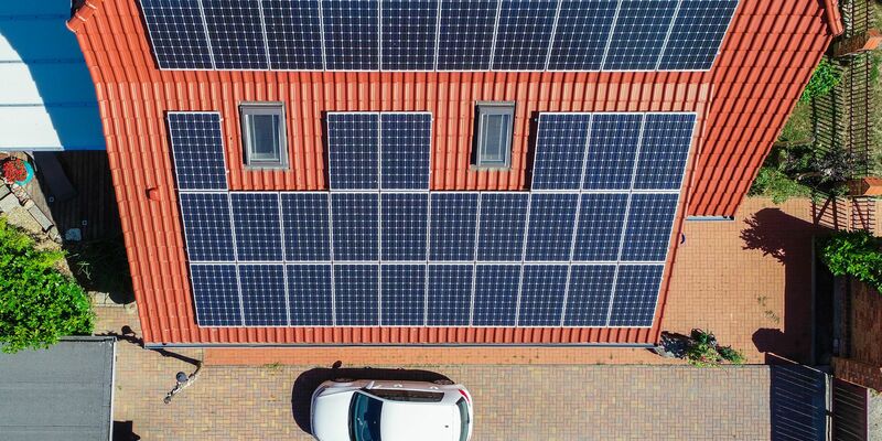 Bei der Abrechnung von privaten Solaranlagen gibt es vielerorts Probleme. (Archivbild) - Foto: Patrick Pleul/dpa-Zentralbild/dpa