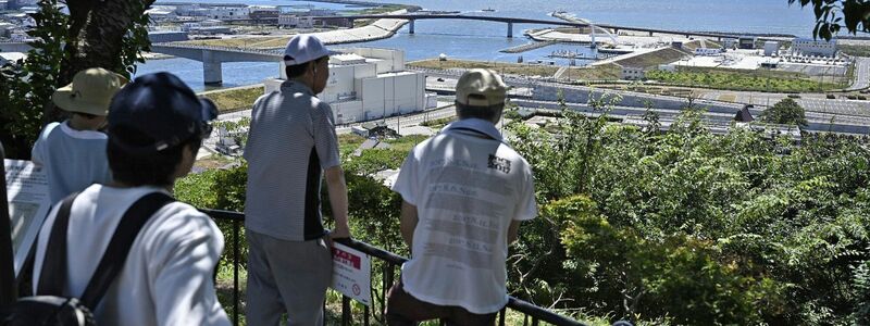 Küstenanwohner begaben sich in höher gelegene Zonen. - Foto: Muneyoshi Someya/Kyodo News/AP/dpa