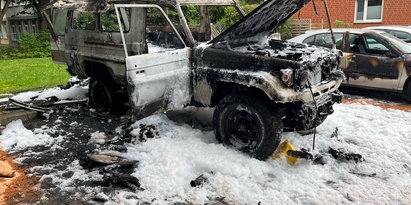 POL-MI: Wohnmobil geht in Flammen auf - Foto: presseportal.de