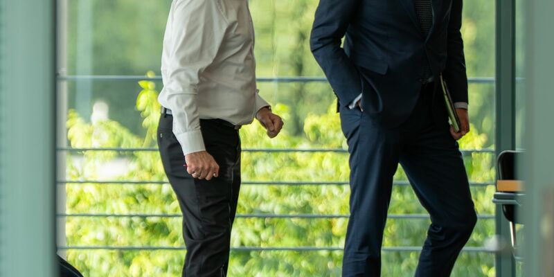 «Jede und jeder in der Regierung wird sparen müssen», sagt Finanzminister Klingbeil.   - Foto: Soeren Stache/dpa