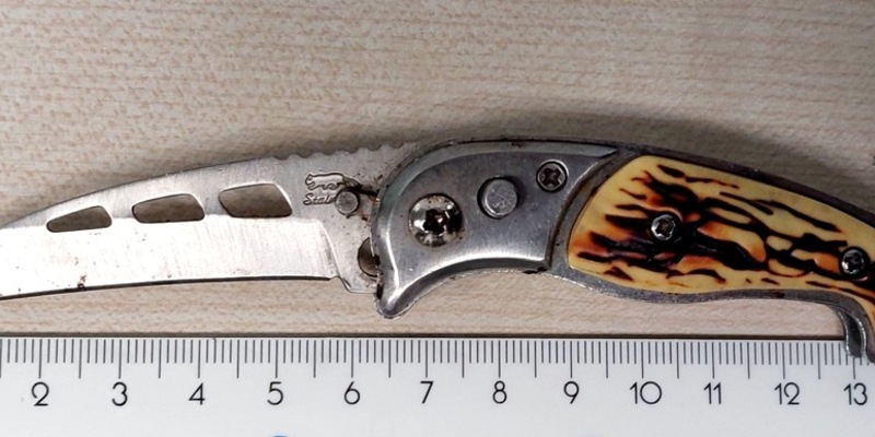 BPOL-HB: Aggressiver Dieb mit Messer bedroht Sicherheitsdienst am Hauptbahnhof Bremen - Bundespolizei greift zu. - Foto: presseportal.de