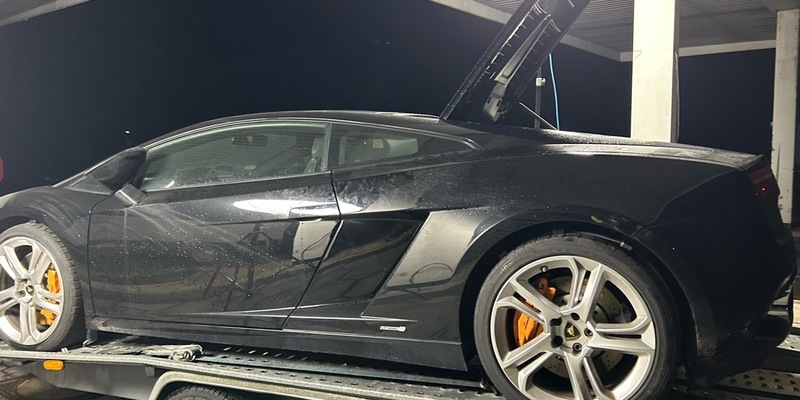 HZA-UL: Zöllner stellen Lamborghini sicher - Foto: presseportal.de