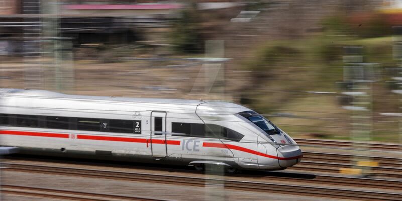 Züge zwischen europäischen Metropolen sollen künftig deutlich schneller fahren können. (Archivbild) - Foto: Jan Woitas/dpa