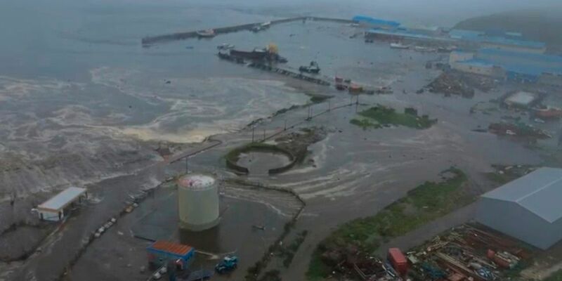 Einen Tag nach dem heftigen Beben vor der russischen Halbinsel Kamtschatka laufen die Aufräumarbeiten. (Archivbild) - Foto: Uncredited/Geophysical Service of the Russian Academy of Sciences/AP/dpa