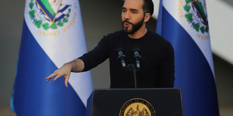 Präsident Nayib Bukele regiert das kleinste mittelamerikanische Land seit 2019. (Archivbild) - Foto: Salvador Melendez/AP/dpa