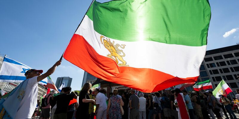 Demonstration gegen das iranische Regime. (Symbolbild) - Foto: Boris Roessler/dpa